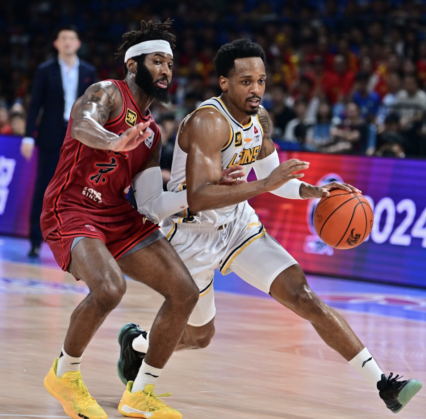 yabo-关于清晨体能课后；多伦多猛龙更衣室发声备战CBA季后赛；引发热议；赛季目标并未改变的信息